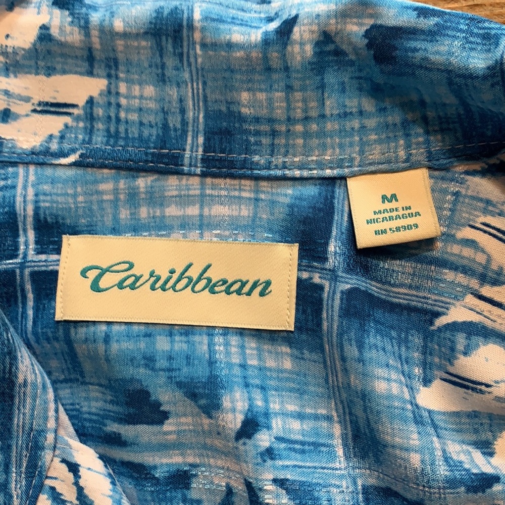 Caribbean palm leaf button up shirt - Picture 4 of 4